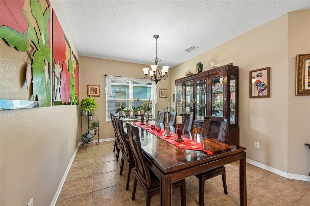 Active With Contract: $525,000 (3 beds, 2 baths, 2504 Square Feet)