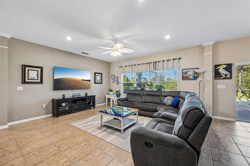 Active With Contract: $525,000 (3 beds, 2 baths, 2504 Square Feet)