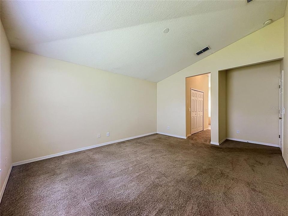 En Venta: $380,000 (4 camas, 2 baños, 2383 Pies cuadrados)
