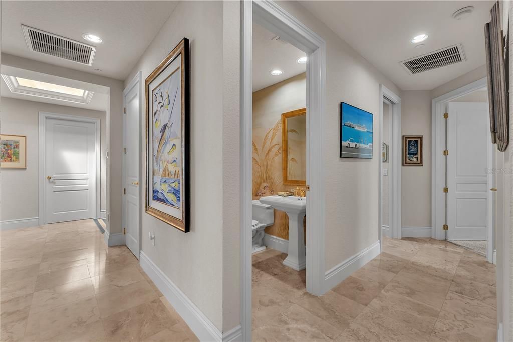 En Venta: $3,550,000 (3 camas, 4 baños, 3945 Pies cuadrados)