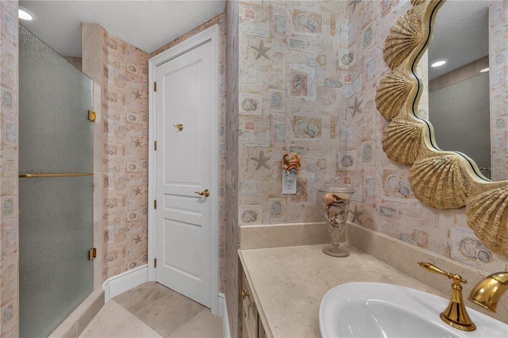 En Venta: $3,550,000 (3 camas, 4 baños, 3945 Pies cuadrados)