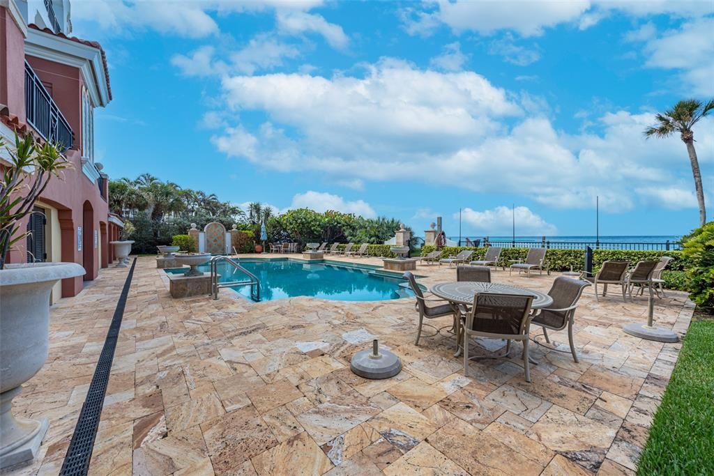 En Venta: $3,550,000 (3 camas, 4 baños, 3945 Pies cuadrados)