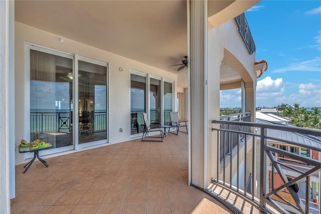 En Venta: $3,550,000 (3 camas, 4 baños, 3945 Pies cuadrados)