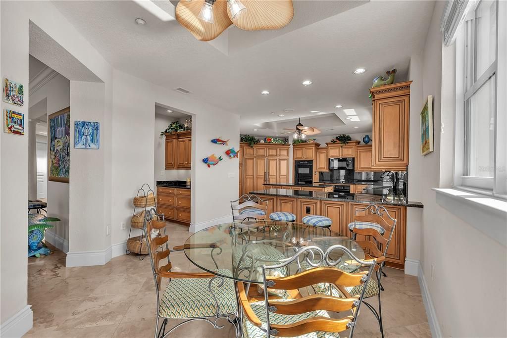 En Venta: $3,550,000 (3 camas, 4 baños, 3945 Pies cuadrados)