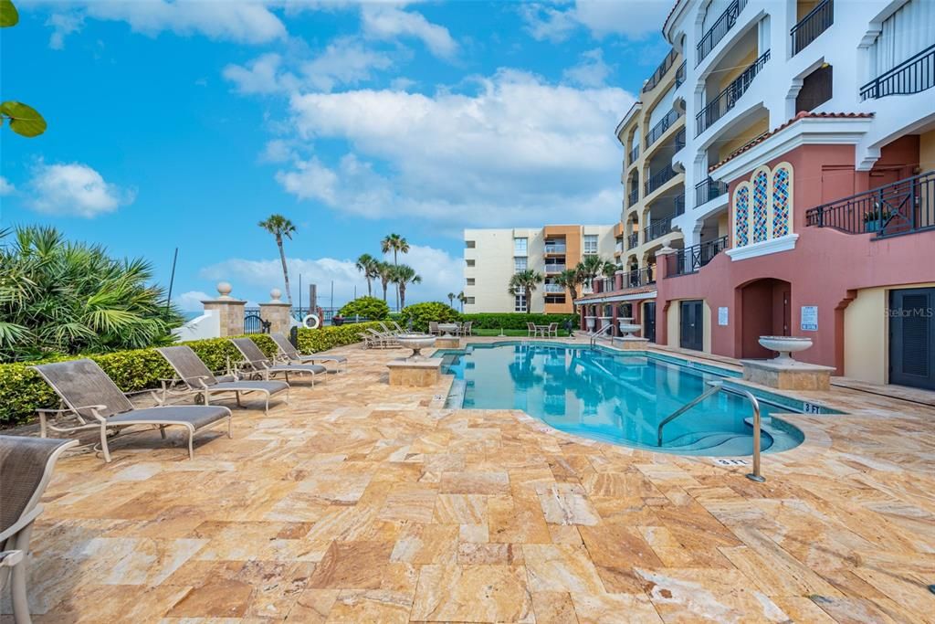 En Venta: $3,550,000 (3 camas, 4 baños, 3945 Pies cuadrados)
