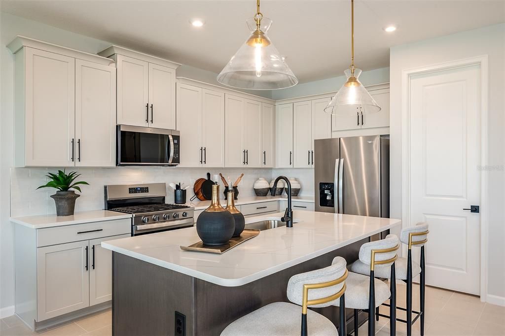 For Sale: $528,889 (5 beds, 3 baths, 2978 Square Feet)