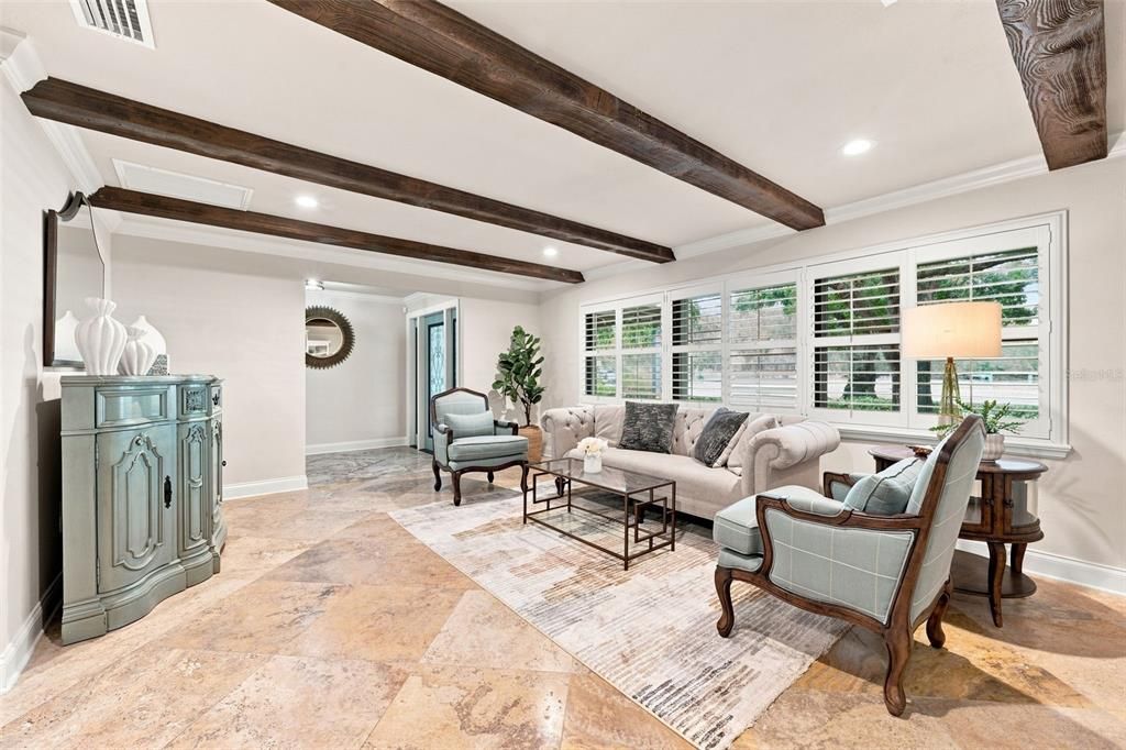 En Venta: $1,295,000 (4 camas, 3 baños, 2566 Pies cuadrados)