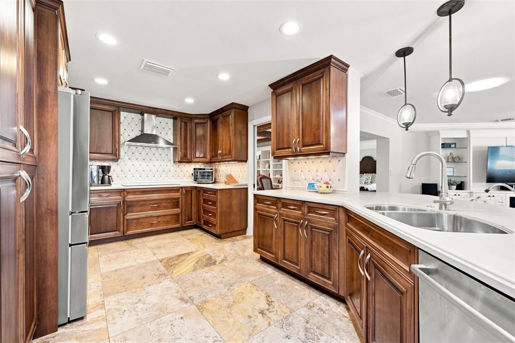 En Venta: $1,295,000 (4 camas, 3 baños, 2566 Pies cuadrados)