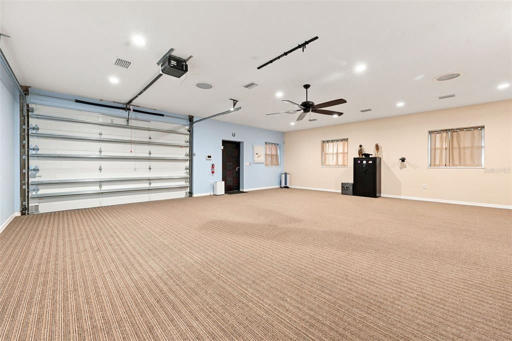 En Venta: $1,295,000 (4 camas, 3 baños, 2566 Pies cuadrados)