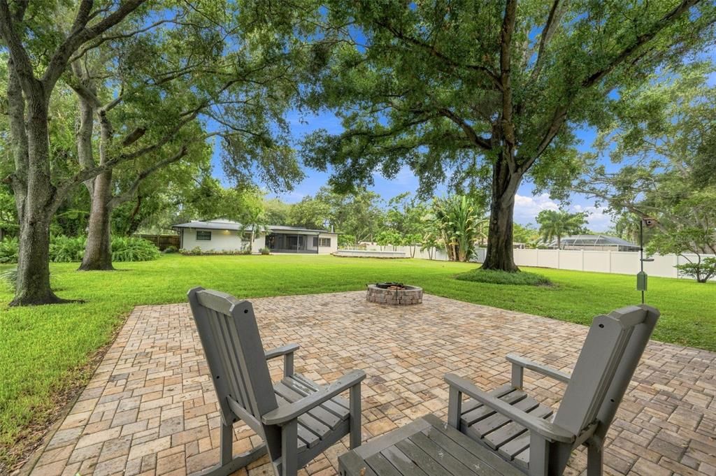 En Venta: $1,295,000 (4 camas, 3 baños, 2566 Pies cuadrados)