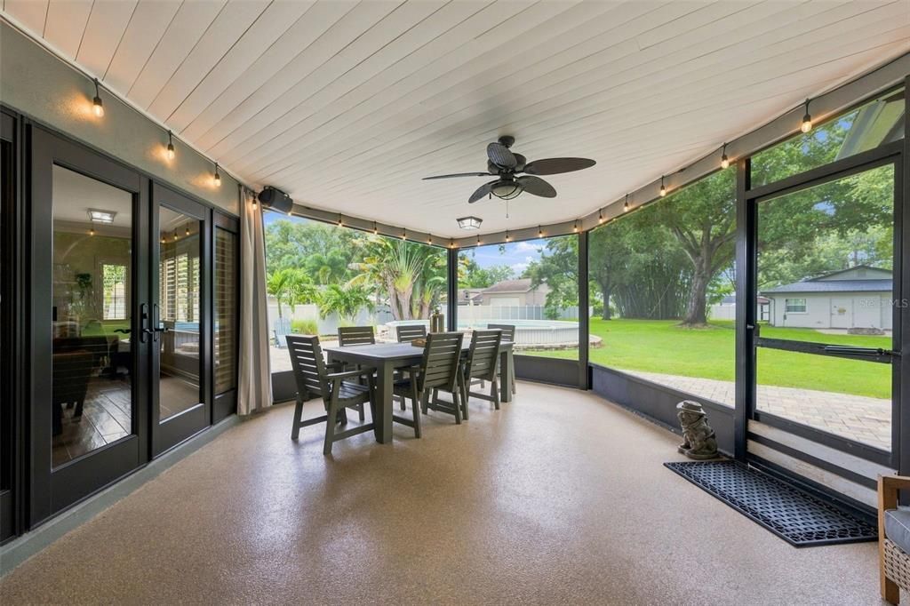 En Venta: $1,295,000 (4 camas, 3 baños, 2566 Pies cuadrados)