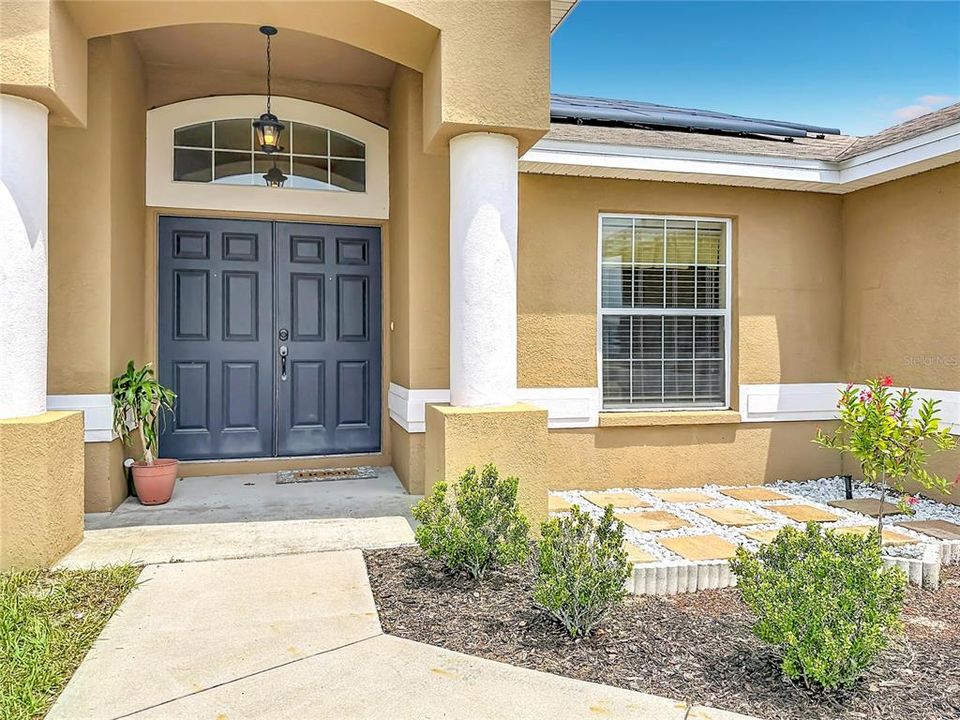 En Venta: $298,900 (4 camas, 2 baños, 1835 Pies cuadrados)