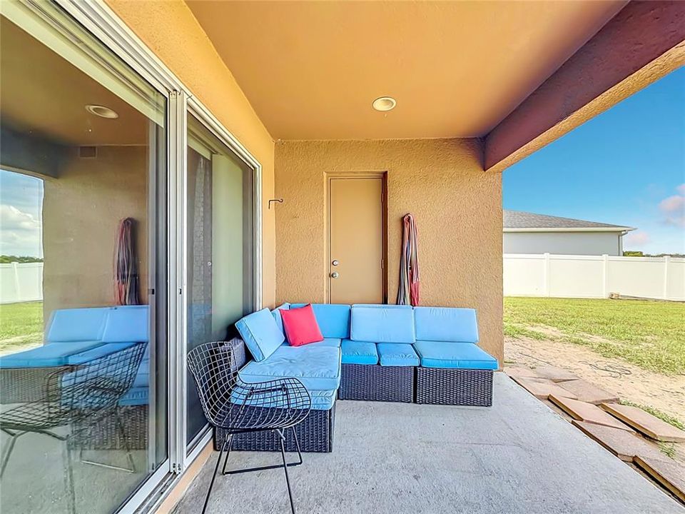 En Venta: $298,900 (4 camas, 2 baños, 1835 Pies cuadrados)
