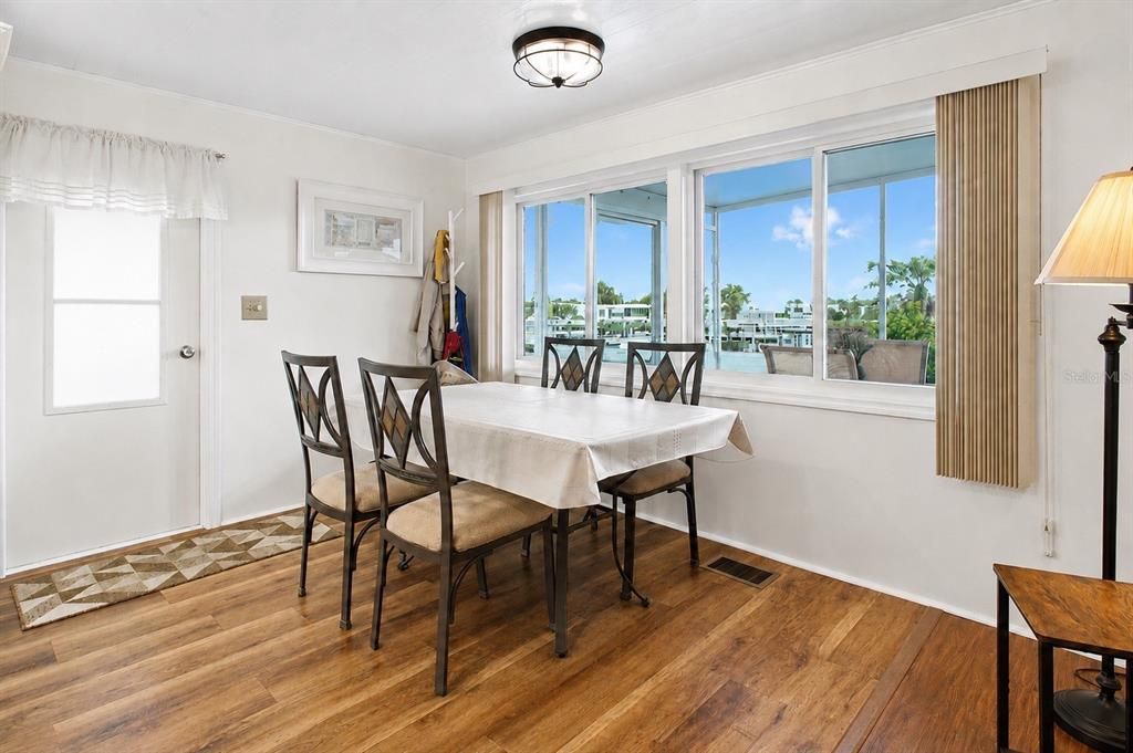 Activo con contrato: $149,900 (2 camas, 2 baños, 960 Pies cuadrados)
