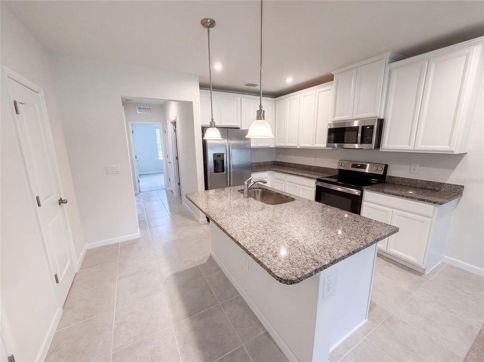 En Venta: $298,000 (3 camas, 2 baños, 1532 Pies cuadrados)