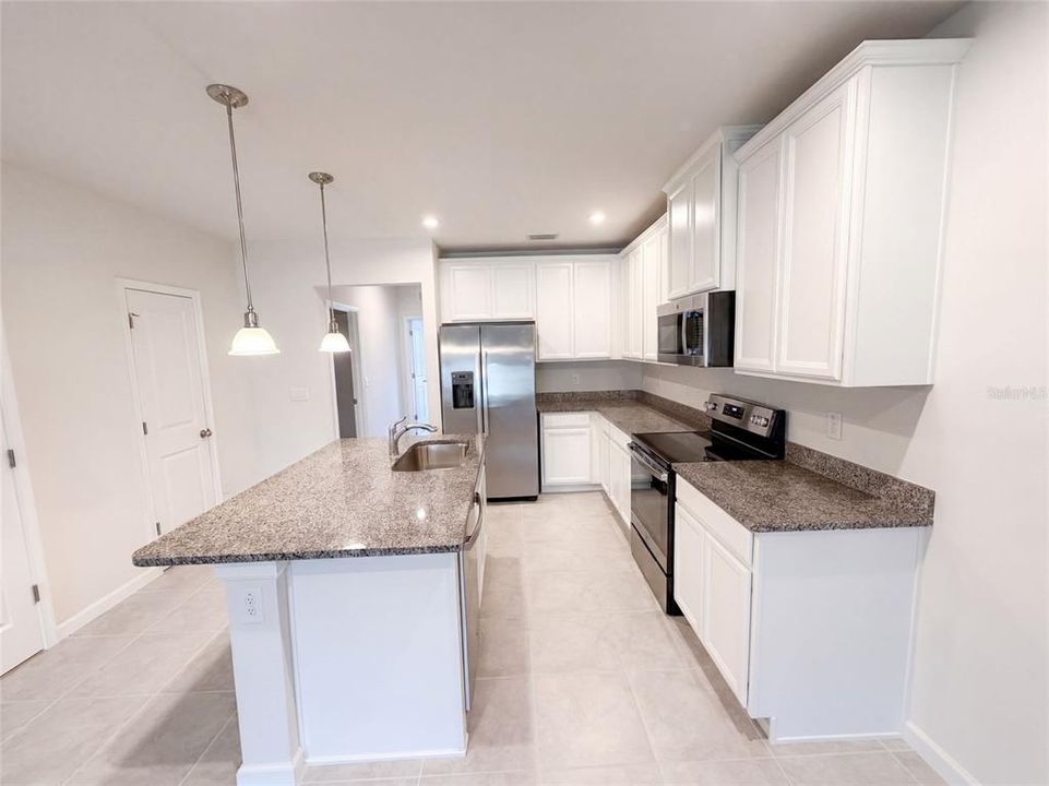 En Venta: $298,000 (3 camas, 2 baños, 1532 Pies cuadrados)