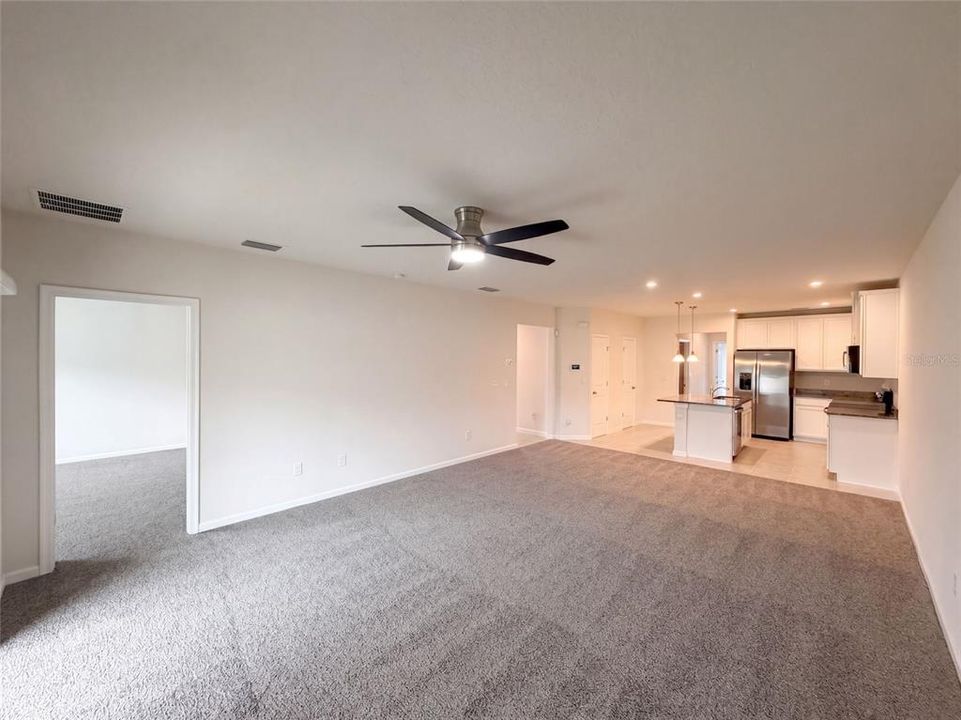 En Venta: $298,000 (3 camas, 2 baños, 1532 Pies cuadrados)