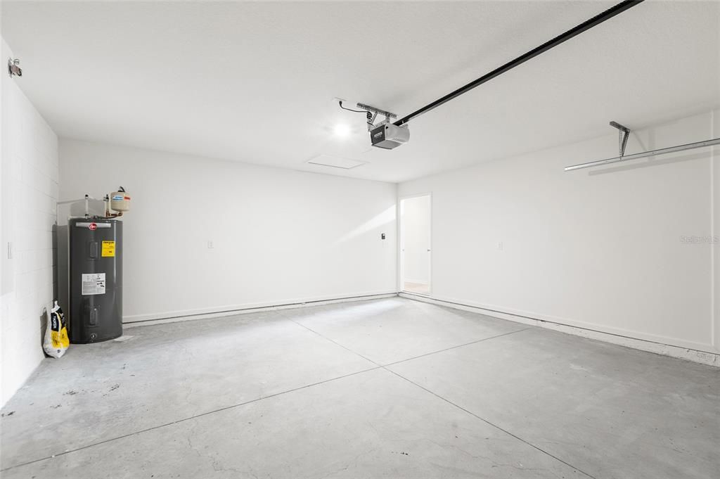 For Rent: $1,695 (3 beds, 2 baths, 1259 Square Feet)