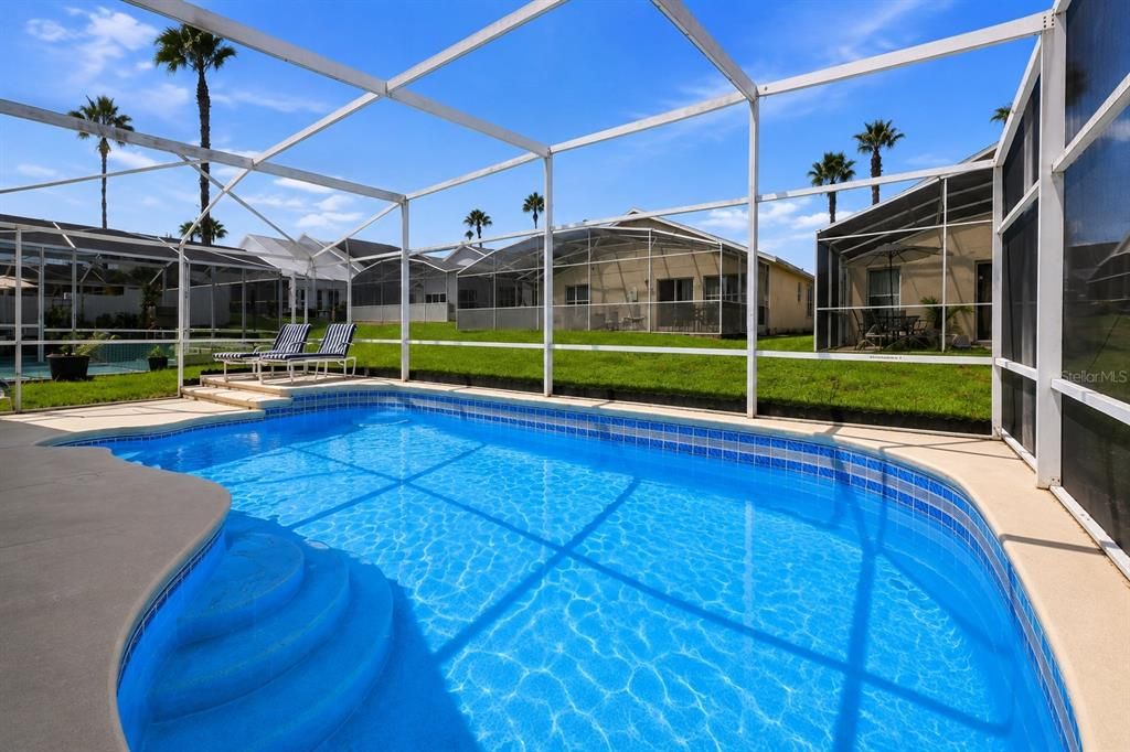 For Sale: $370,000 (4 beds, 2 baths, 1672 Square Feet)