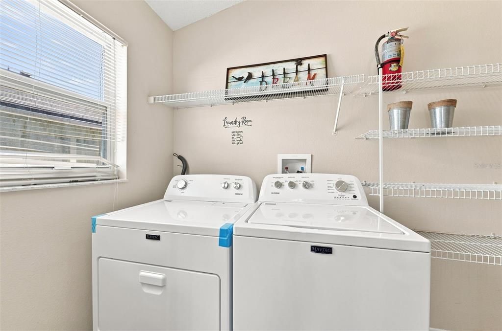 For Sale: $370,000 (4 beds, 2 baths, 1672 Square Feet)