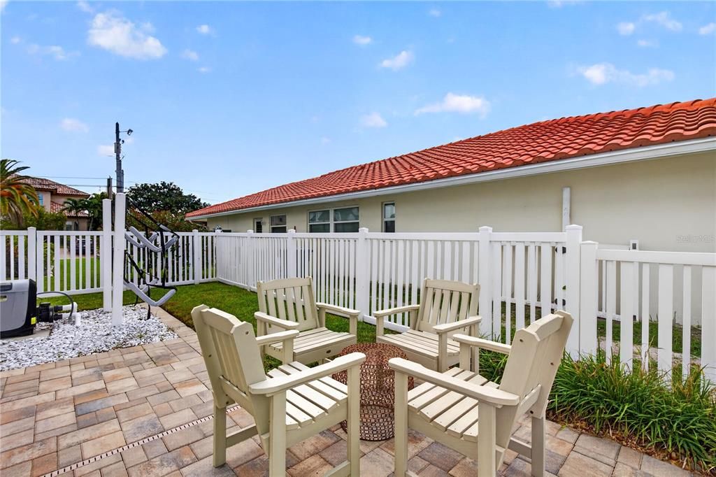Activo con contrato: $2,095,000 (5 camas, 3 baños, 3257 Pies cuadrados)