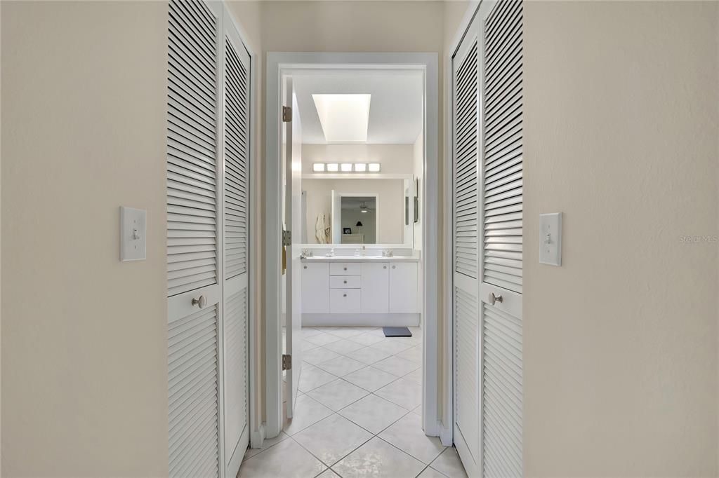 For Sale: $325,000 (2 beds, 2 baths, 1835 Square Feet)