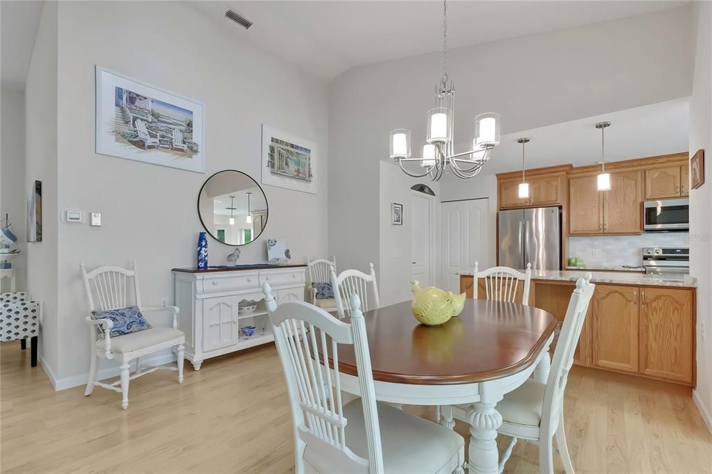 For Sale: $325,000 (2 beds, 2 baths, 1835 Square Feet)