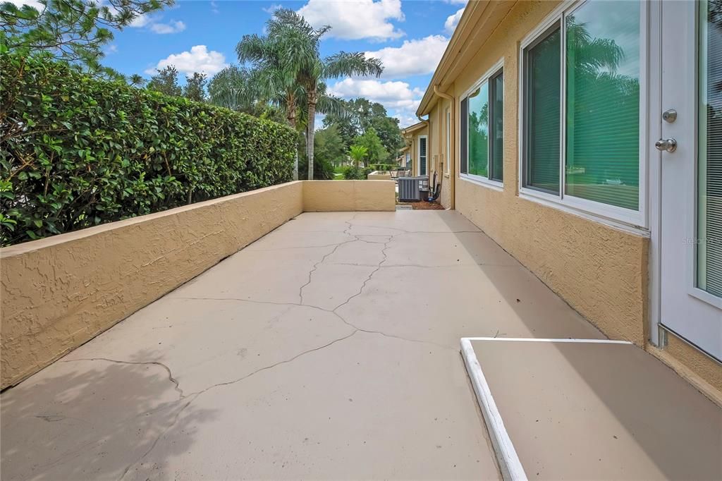 For Sale: $325,000 (2 beds, 2 baths, 1835 Square Feet)