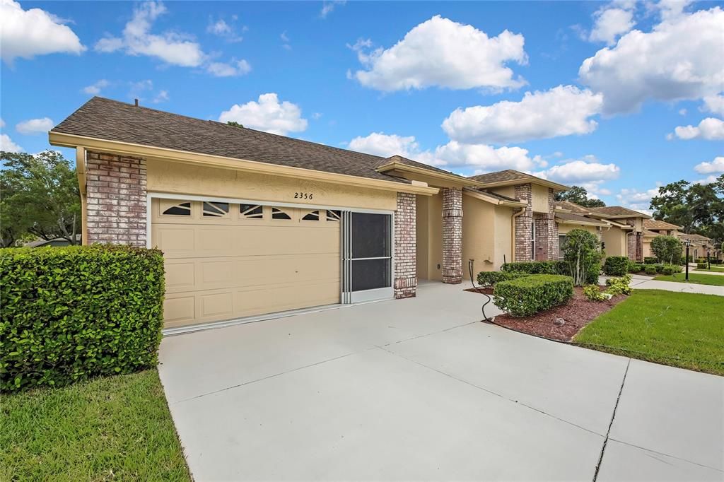 For Sale: $325,000 (2 beds, 2 baths, 1835 Square Feet)