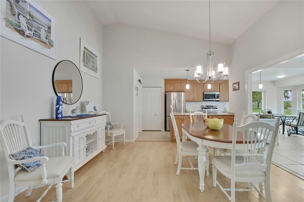 For Sale: $325,000 (2 beds, 2 baths, 1835 Square Feet)