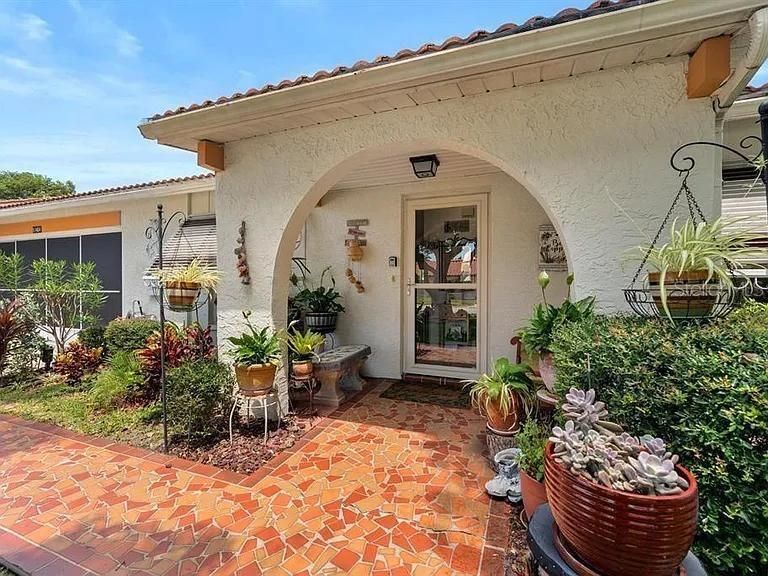 For Sale: $239,900 (2 beds, 2 baths, 1440 Square Feet)