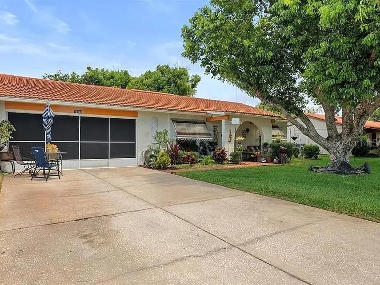 For Sale: $239,900 (2 beds, 2 baths, 1440 Square Feet)