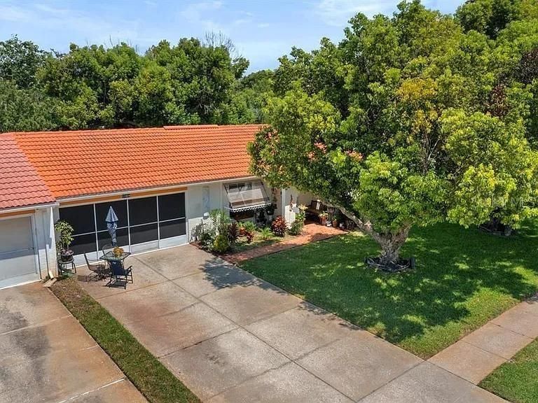 For Sale: $239,900 (2 beds, 2 baths, 1440 Square Feet)
