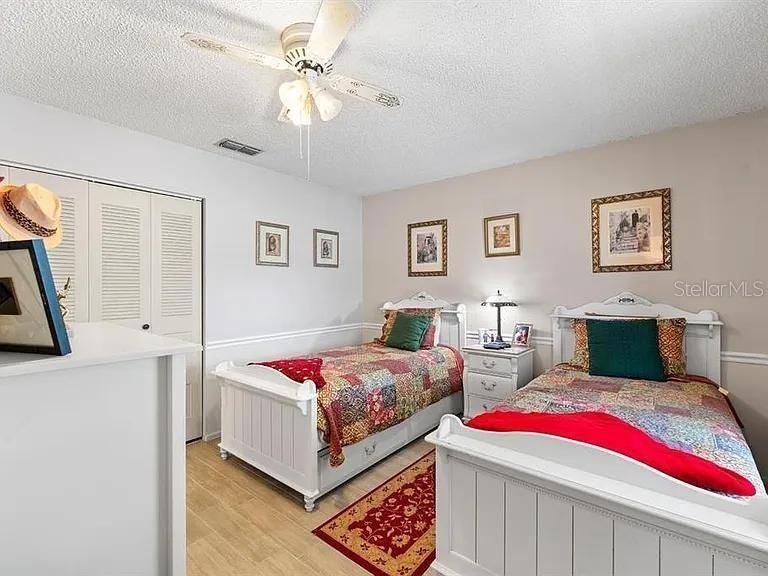 For Sale: $239,900 (2 beds, 2 baths, 1440 Square Feet)