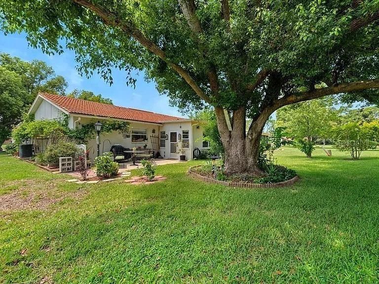 For Sale: $239,900 (2 beds, 2 baths, 1440 Square Feet)
