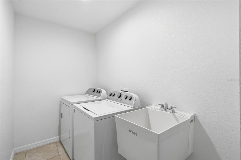 En Venta: $325,000 (3 camas, 2 baños, 1613 Pies cuadrados)