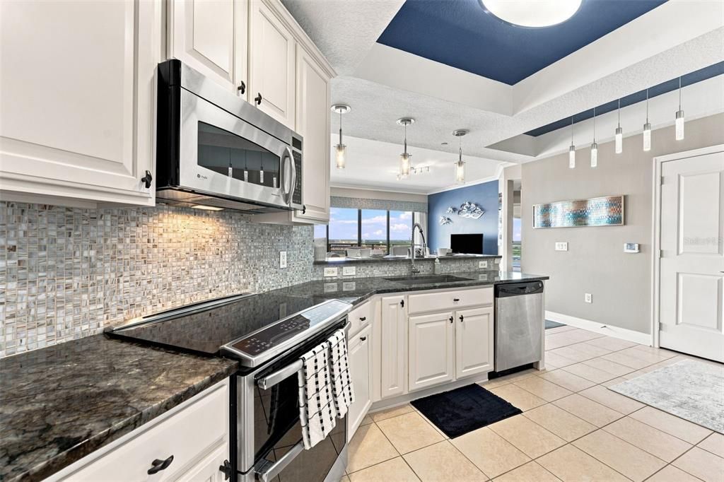 For Sale: $1,100,000 (3 beds, 3 baths, 1767 Square Feet)
