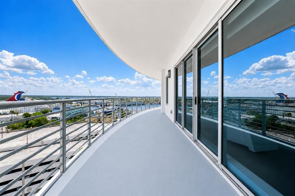 For Sale: $1,100,000 (3 beds, 3 baths, 1767 Square Feet)