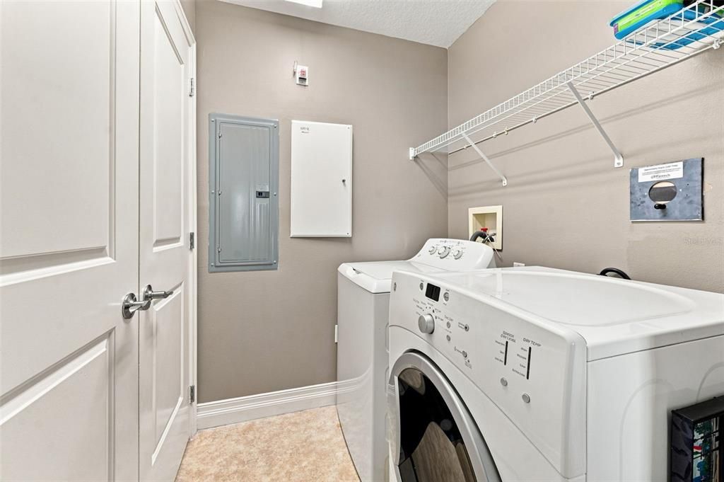 For Sale: $1,100,000 (3 beds, 3 baths, 1767 Square Feet)