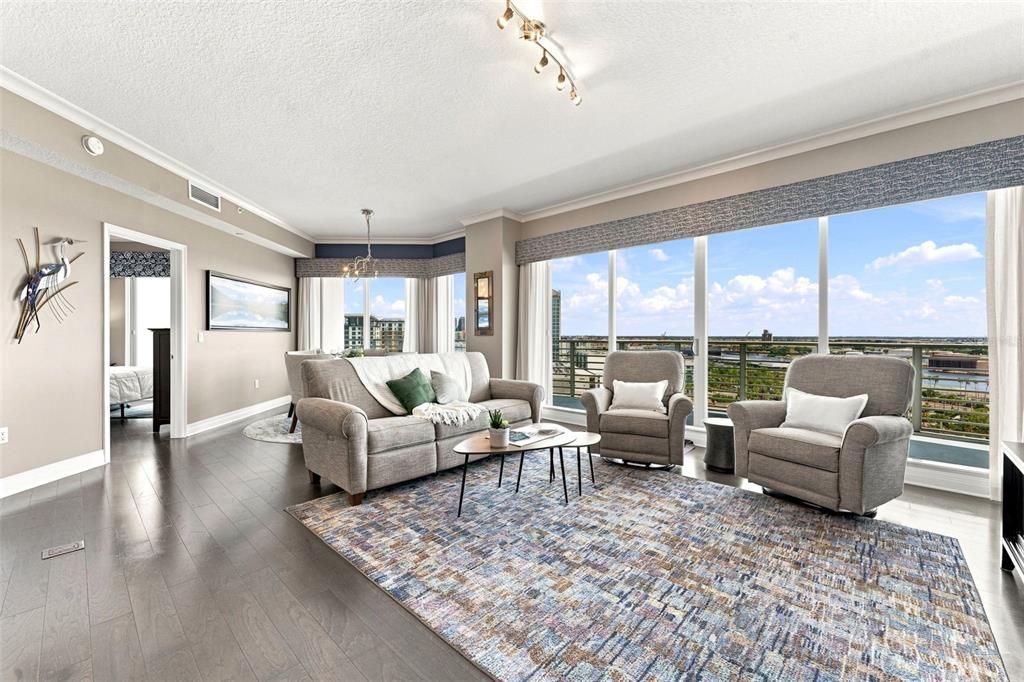 For Sale: $1,100,000 (3 beds, 3 baths, 1767 Square Feet)