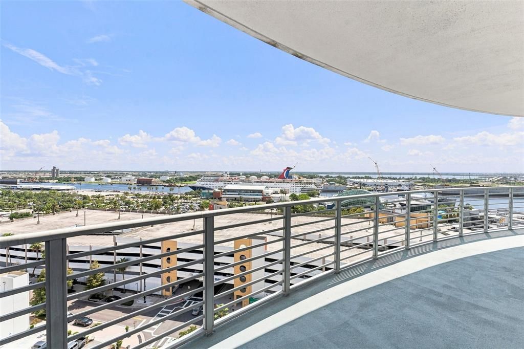 For Sale: $1,100,000 (3 beds, 3 baths, 1767 Square Feet)