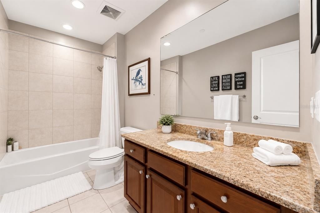 For Sale: $1,100,000 (3 beds, 3 baths, 1767 Square Feet)