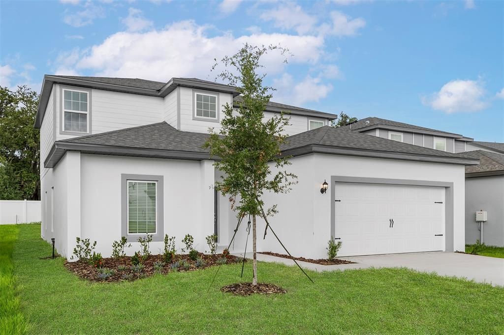 Activo con contrato: $404,900 (5 camas, 2 baños, 2461 Pies cuadrados)