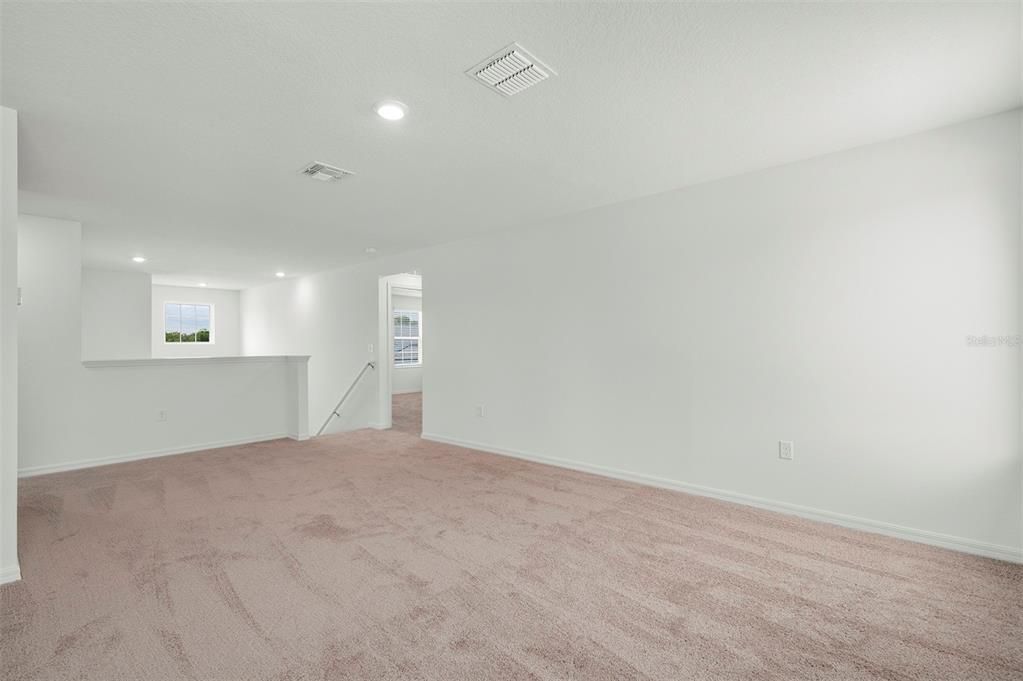 Activo con contrato: $404,900 (5 camas, 2 baños, 2461 Pies cuadrados)