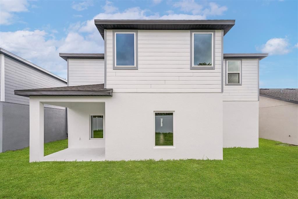 Activo con contrato: $404,900 (5 camas, 2 baños, 2461 Pies cuadrados)