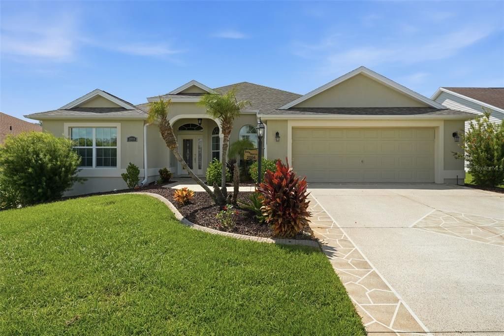 For Sale: $474,900 (3 beds, 2 baths, 1927 Square Feet)