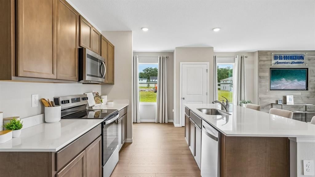 En Venta: $422,990 (4 camas, 2 baños, 2305 Pies cuadrados)