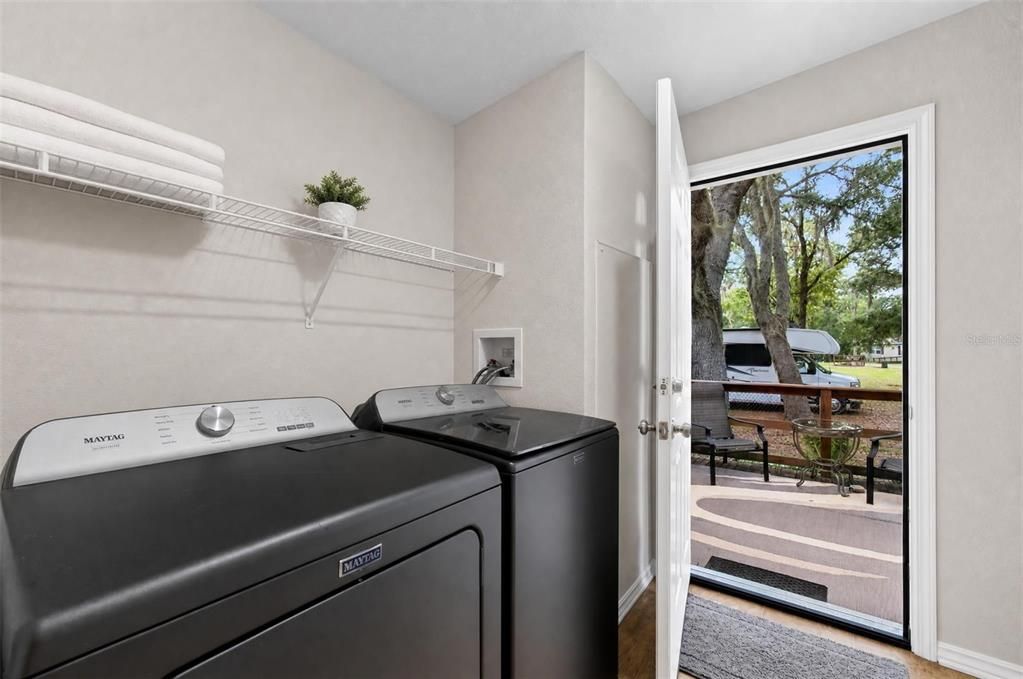 En Venta: $294,947 (2 camas, 2 baños, 2113 Pies cuadrados)