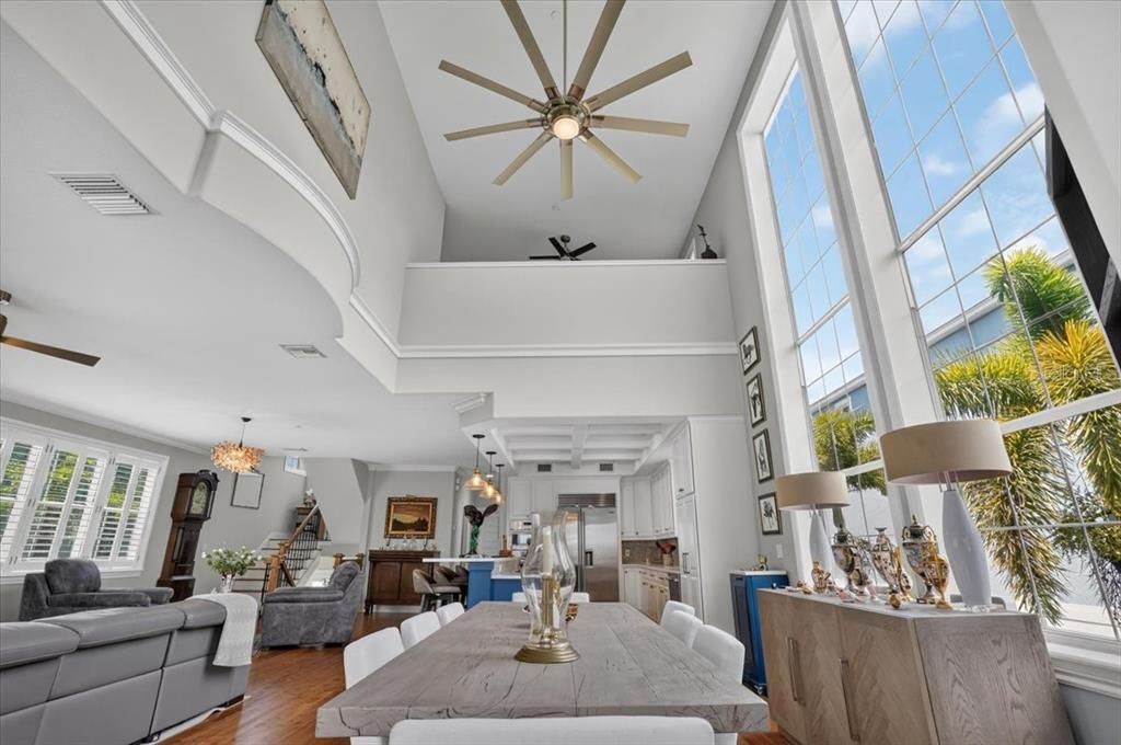 For Sale: $1,999,000 (3 beds, 3 baths, 2856 Square Feet)