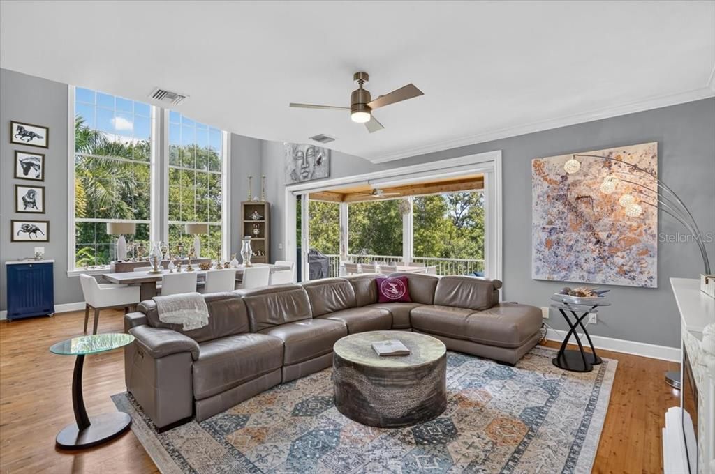For Sale: $1,999,000 (3 beds, 3 baths, 2856 Square Feet)